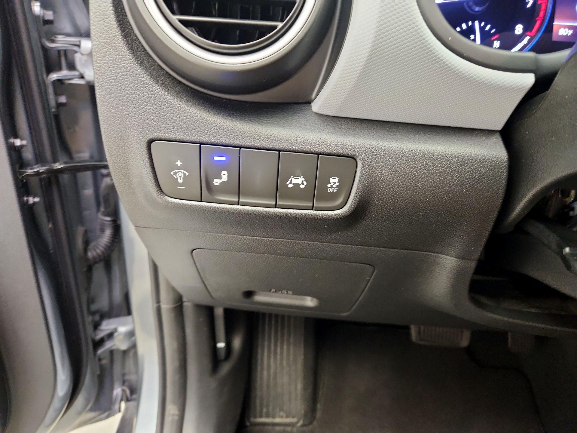 Thumbnail: 2020 Hyundai Kona - 13