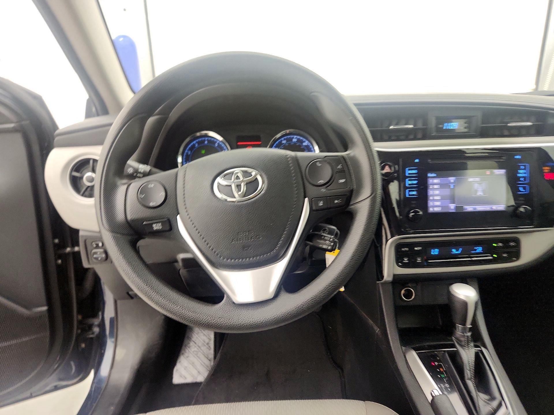 Thumbnail: 2018 Toyota Corolla - 10
