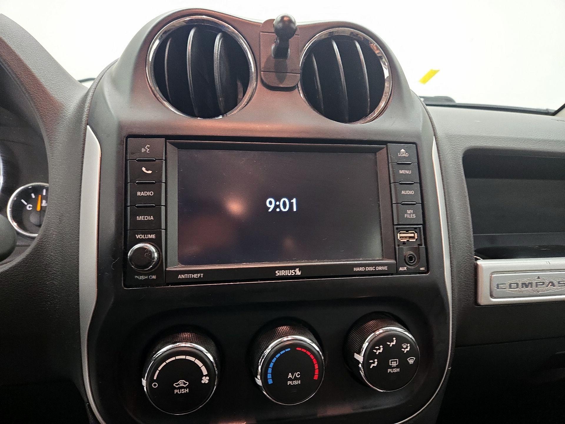 Thumbnail: 2015 Jeep Compass - 13