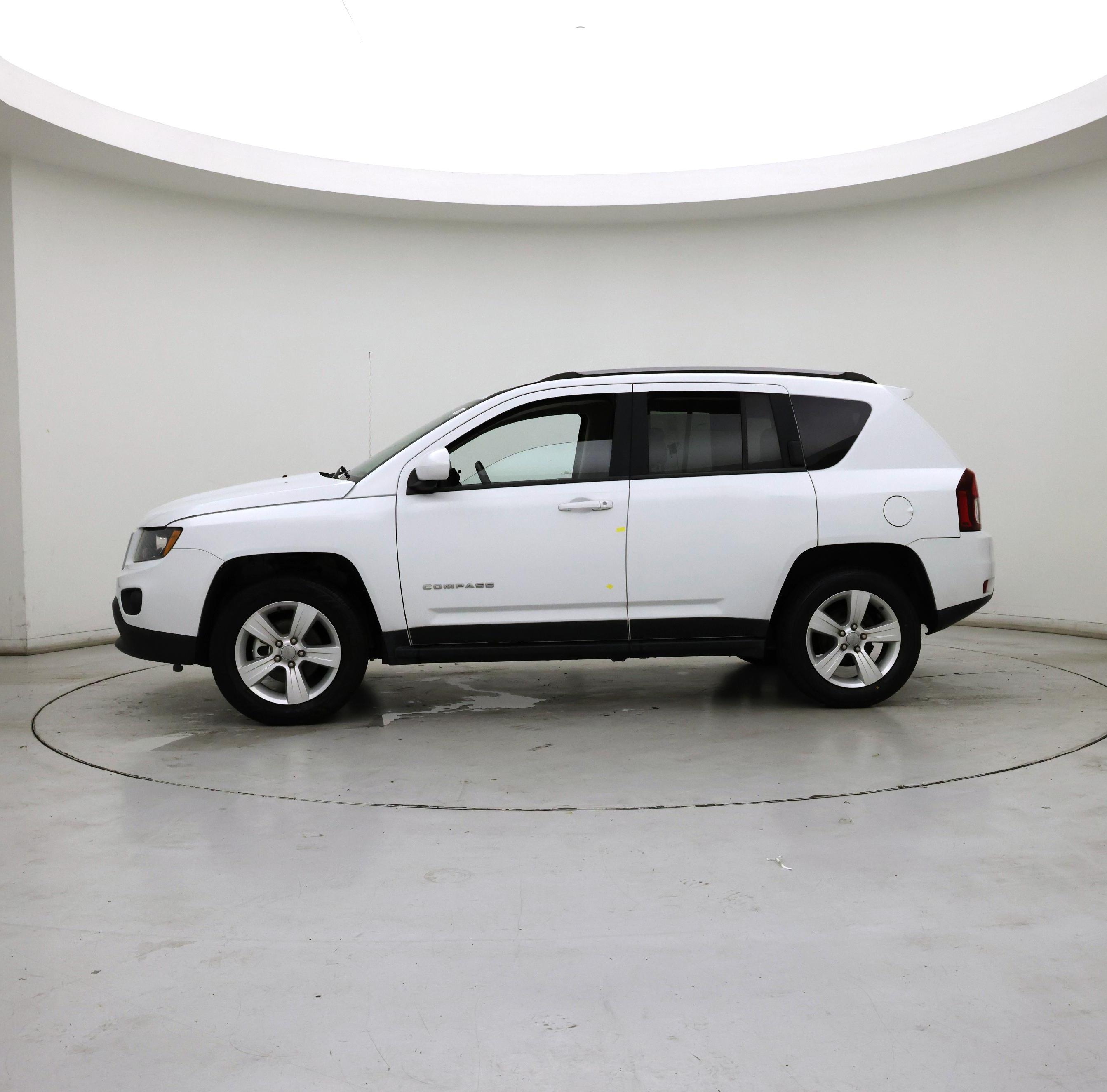 Thumbnail: 2015 Jeep Compass - 3