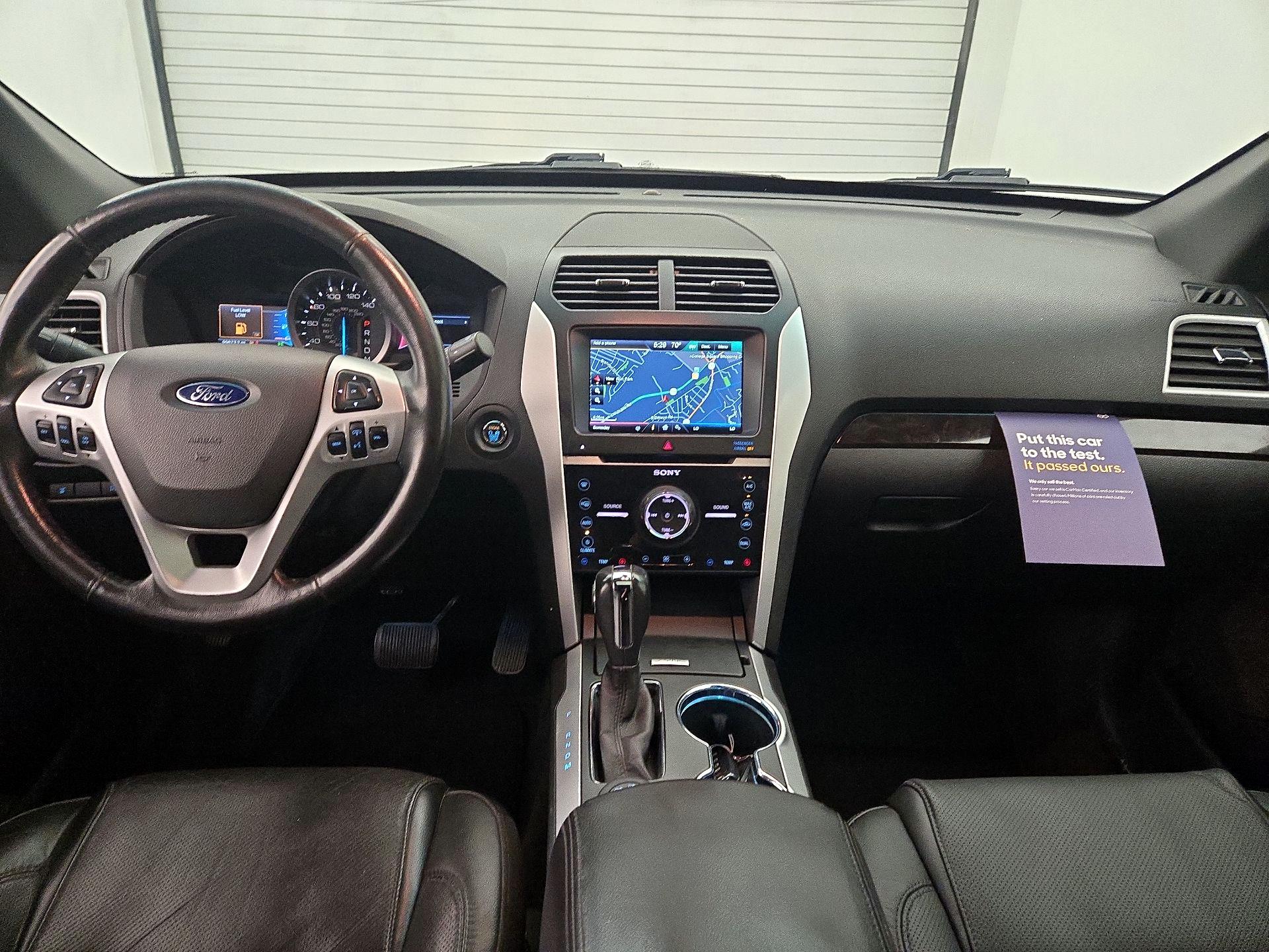 Thumbnail: 2015 Ford Explorer - 9