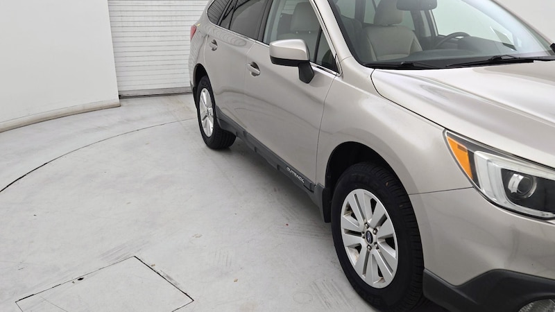 2017 Subaru Outback Premium Hero Image