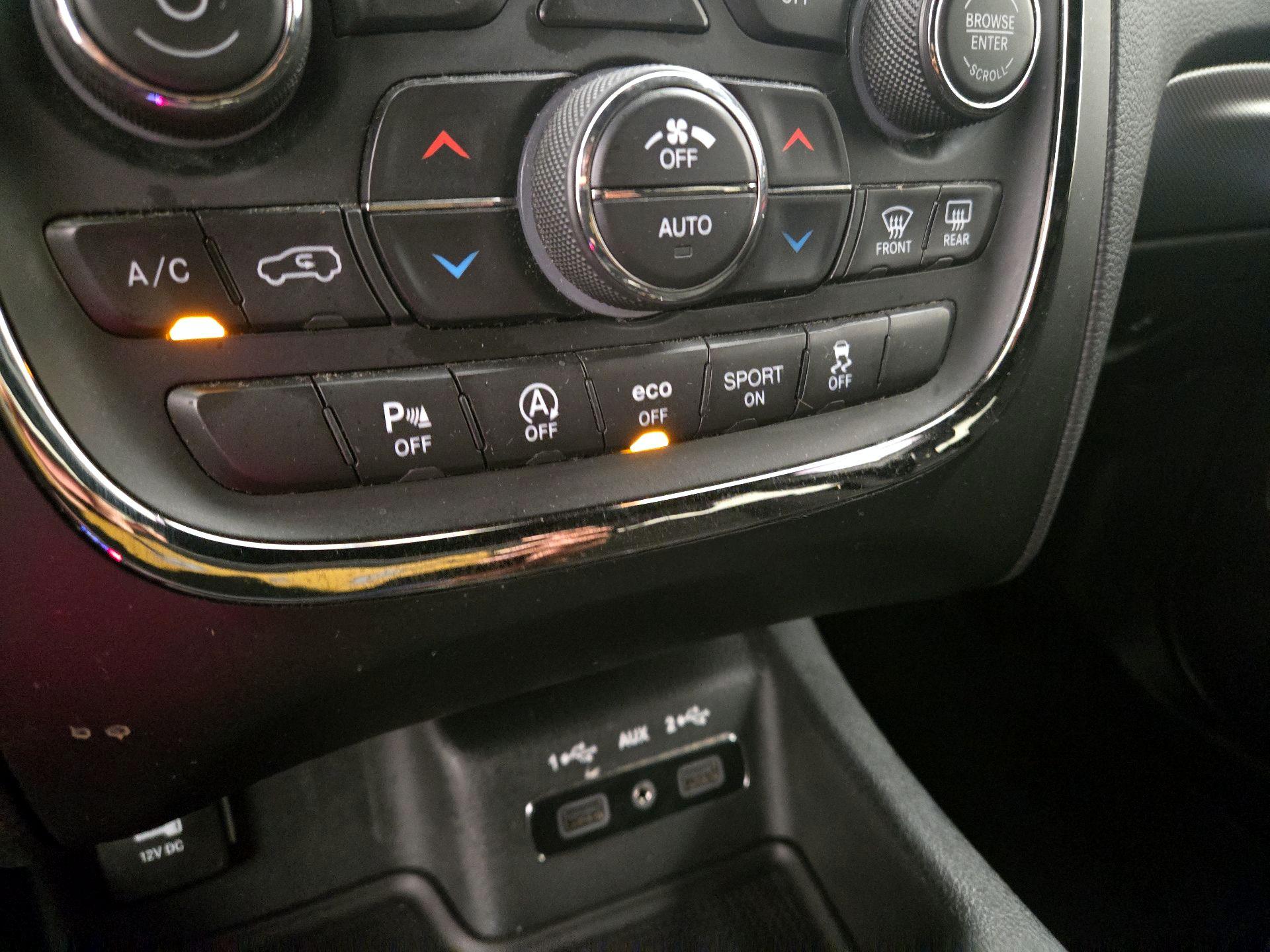 Thumbnail: 2019 Dodge Durango - 17