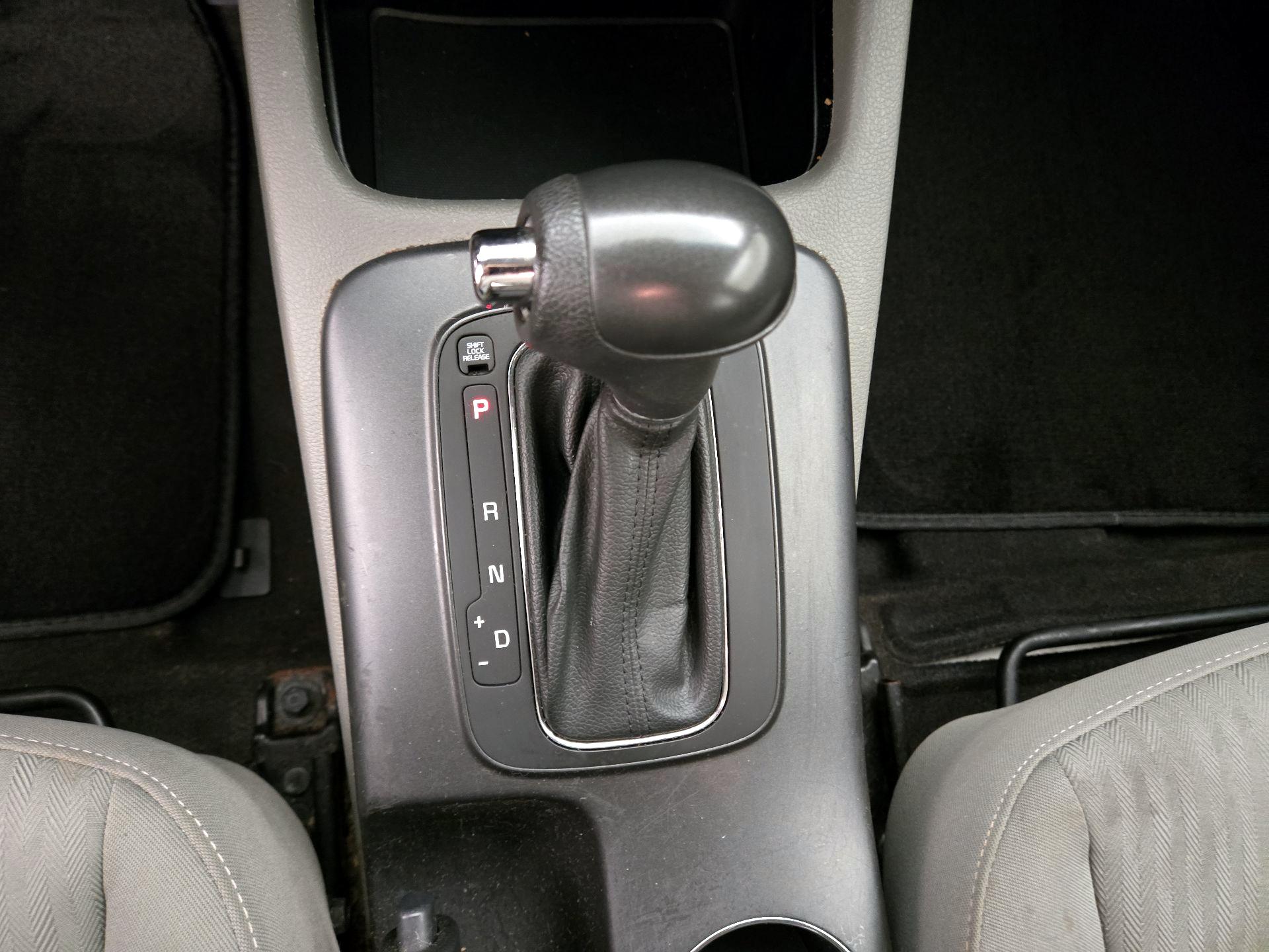 Thumbnail: 2015 Kia Forte - 14
