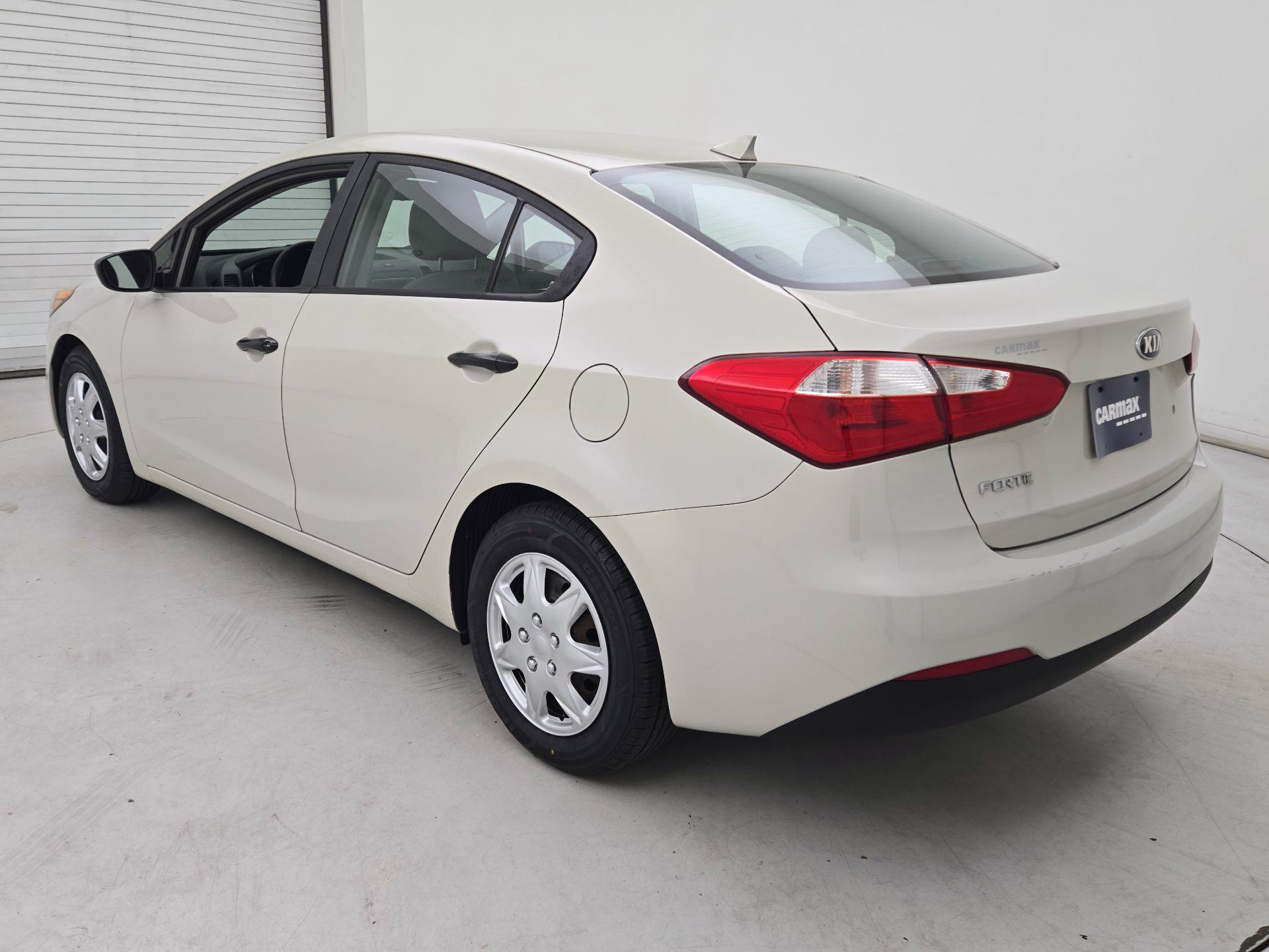 Thumbnail: 2015 Kia Forte - 7