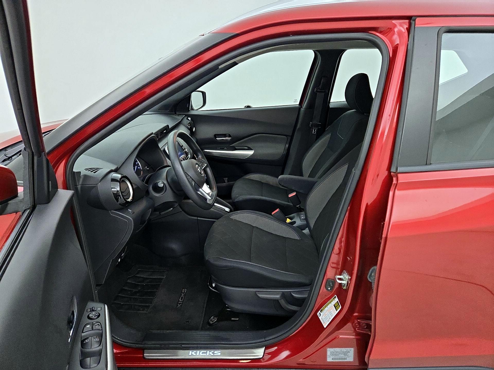 Thumbnail: 2019 Nissan Kicks - 9