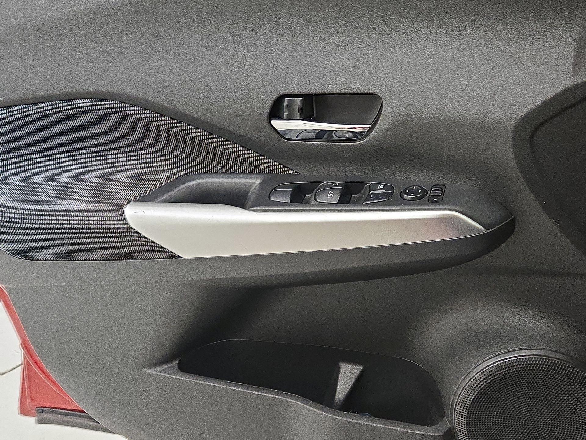 Thumbnail: 2019 Nissan Kicks - 10