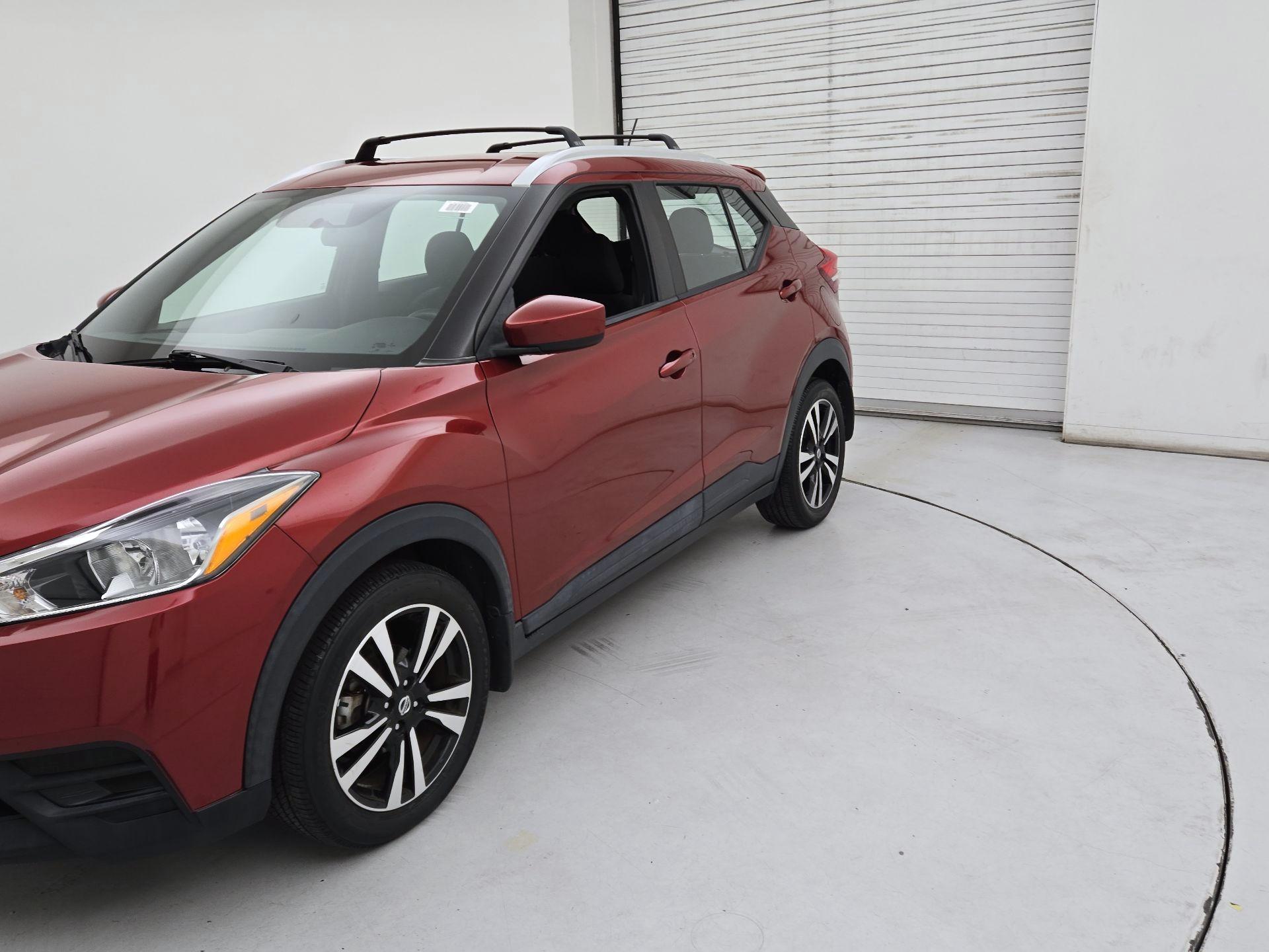 Thumbnail: 2019 Nissan Kicks - 3