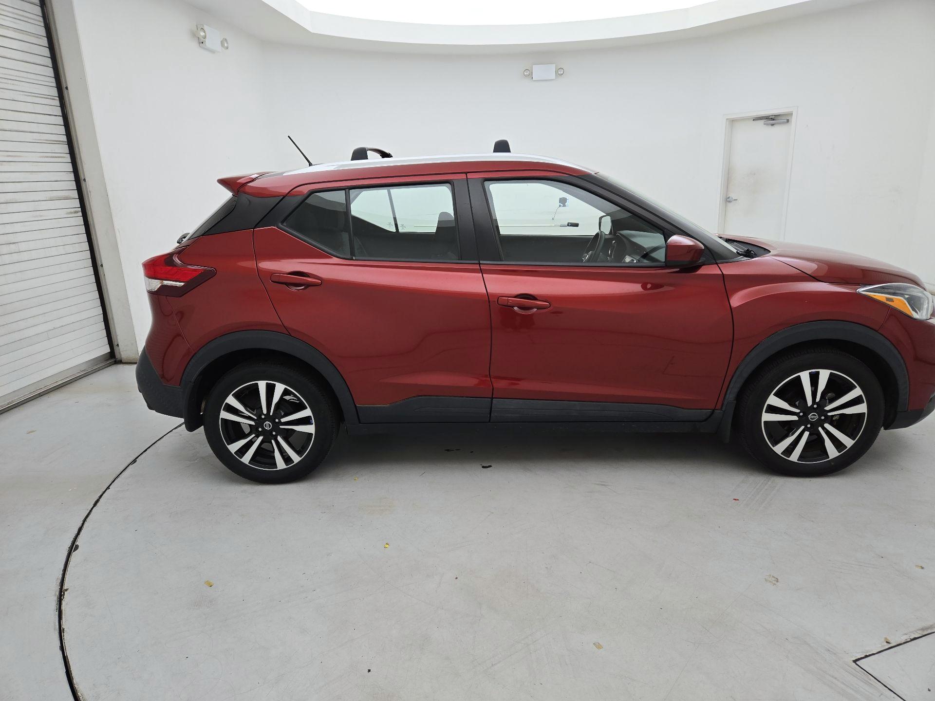 Thumbnail: 2019 Nissan Kicks - 4