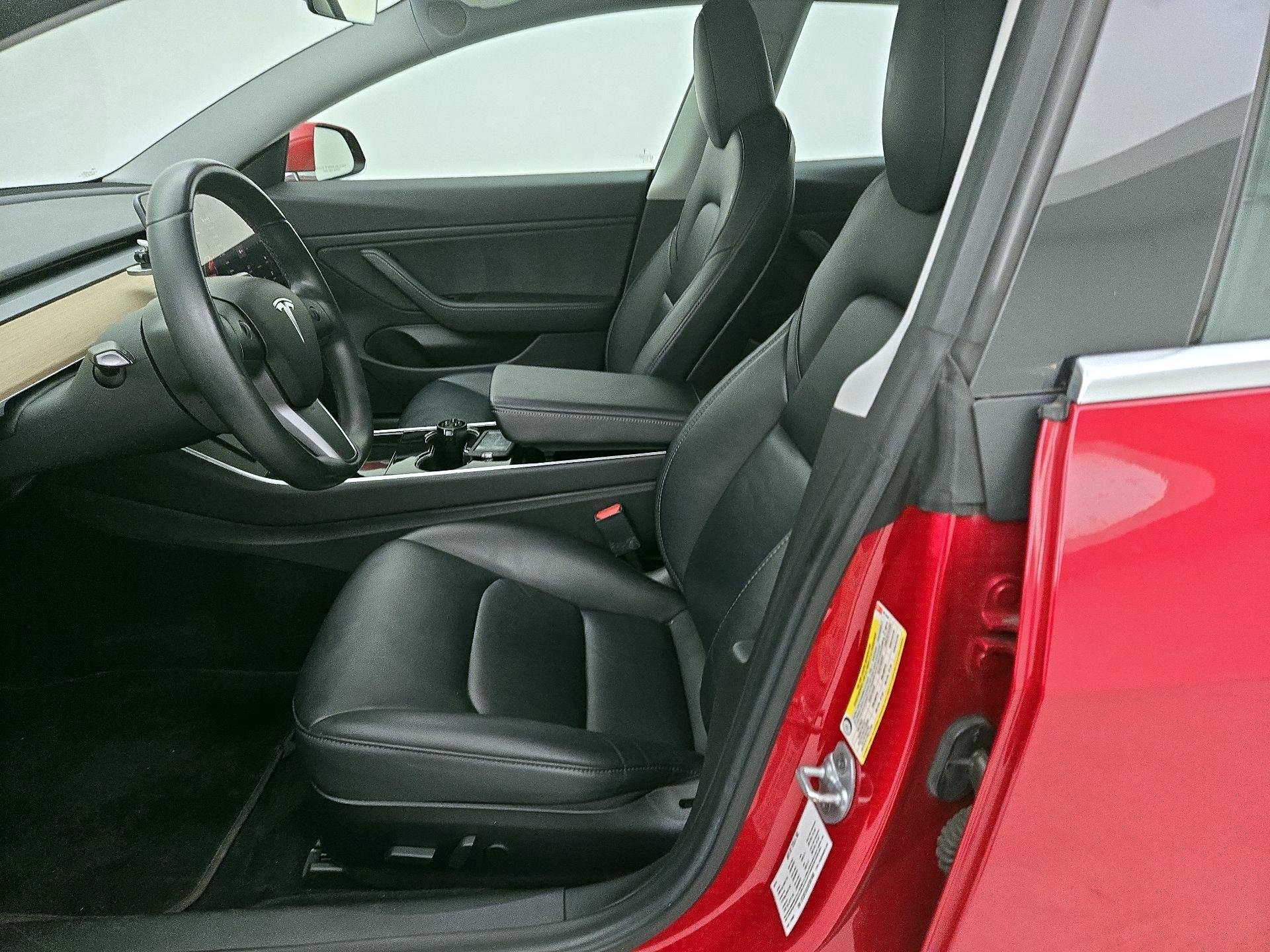 Thumbnail: 2019 Tesla Model 3 - 11