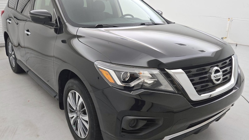 2020 Nissan Pathfinder S Hero Image