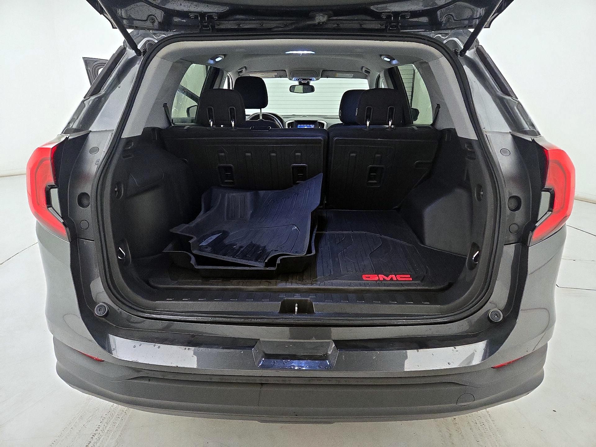Thumbnail: 2020 GMC Terrain - 18