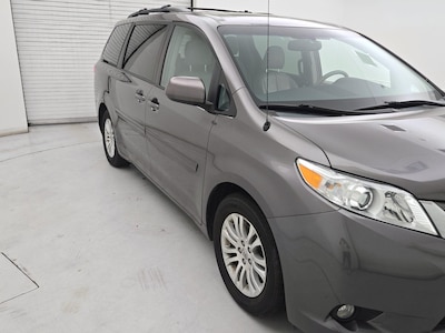 2013 Toyota Sienna XLE -
                Newark, DE