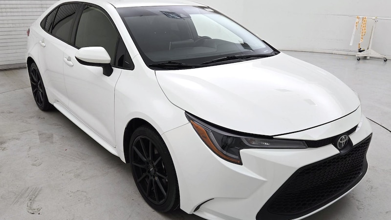 2021 Toyota Corolla LE Hero Image