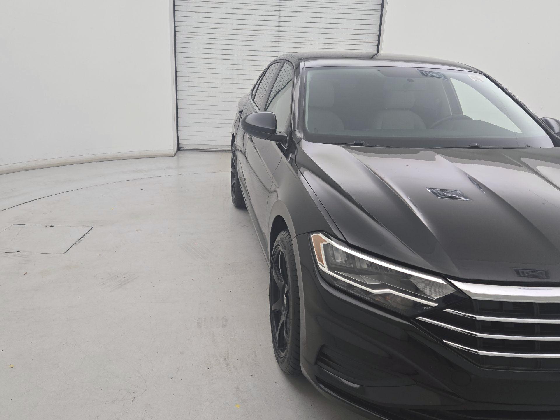 Thumbnail: 2019 Volkswagen Jetta - 1