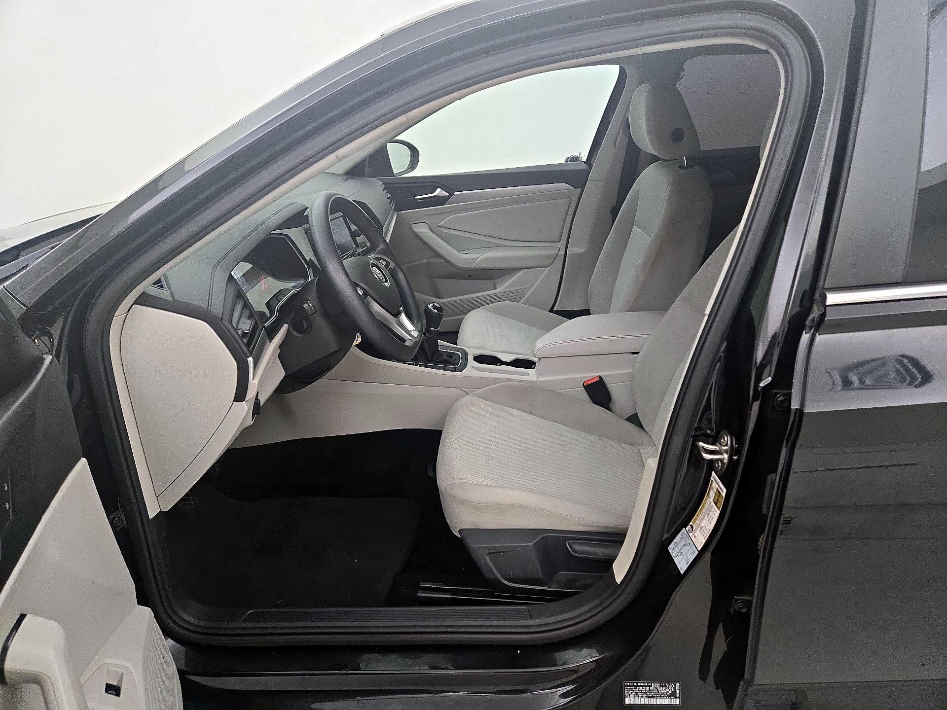 Thumbnail: 2019 Volkswagen Jetta - 9