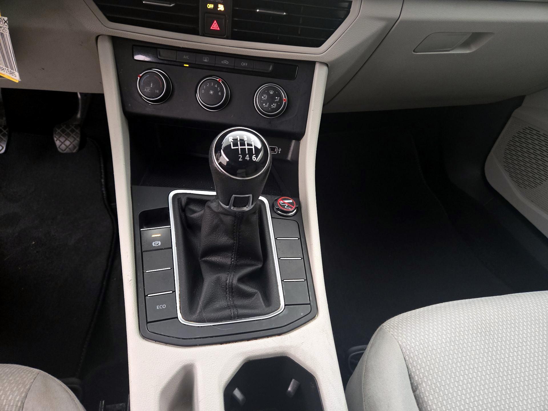 Thumbnail: 2019 Volkswagen Jetta - 13