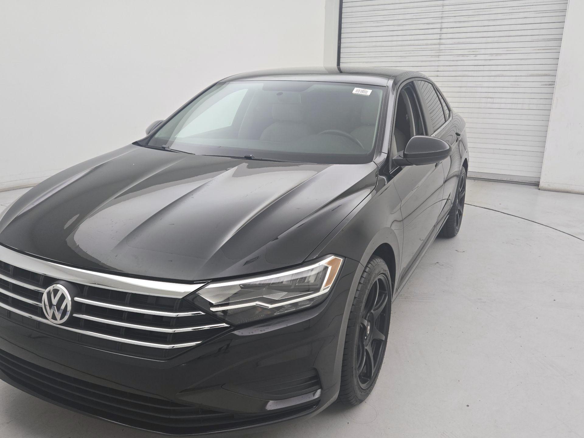 Thumbnail: 2019 Volkswagen Jetta - 3