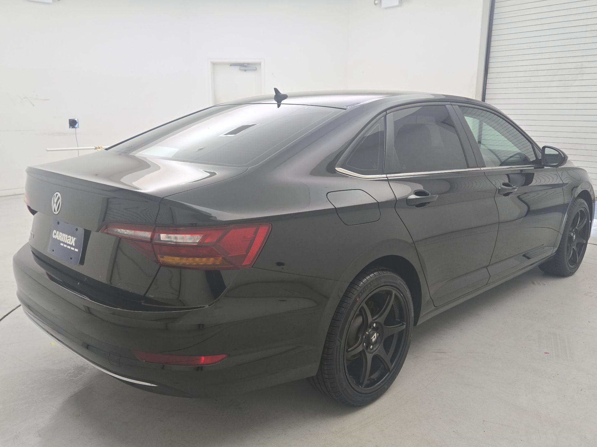 Thumbnail: 2019 Volkswagen Jetta - 5