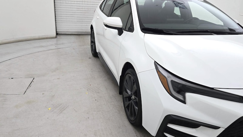 2023 Toyota Corolla SE Hero Image