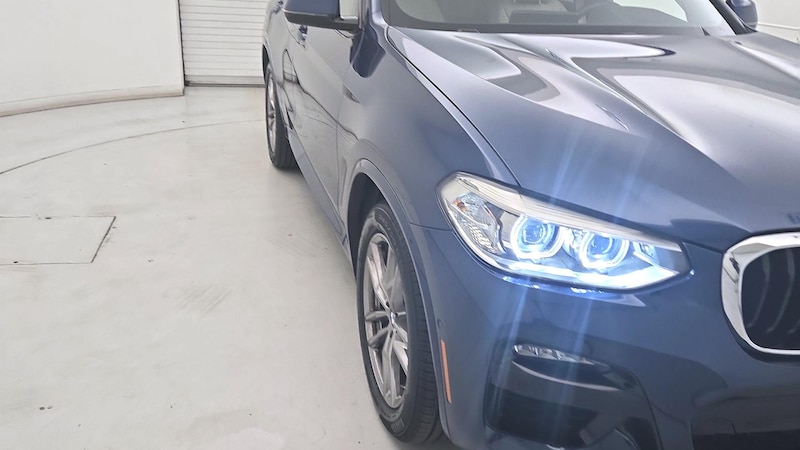 2021 BMW X4 xDrive30i Hero Image