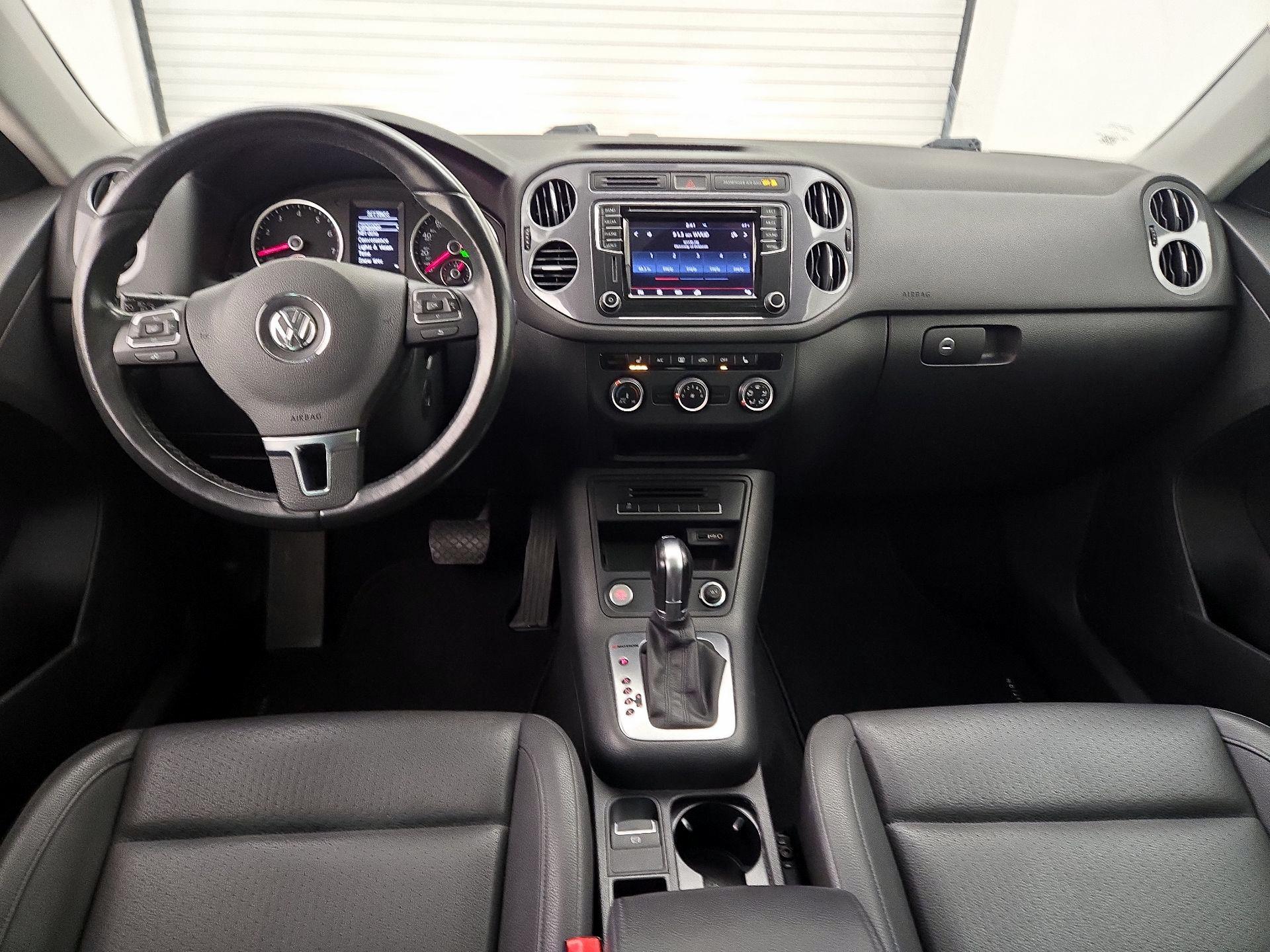 Thumbnail: 2017 Volkswagen Tiguan - 9
