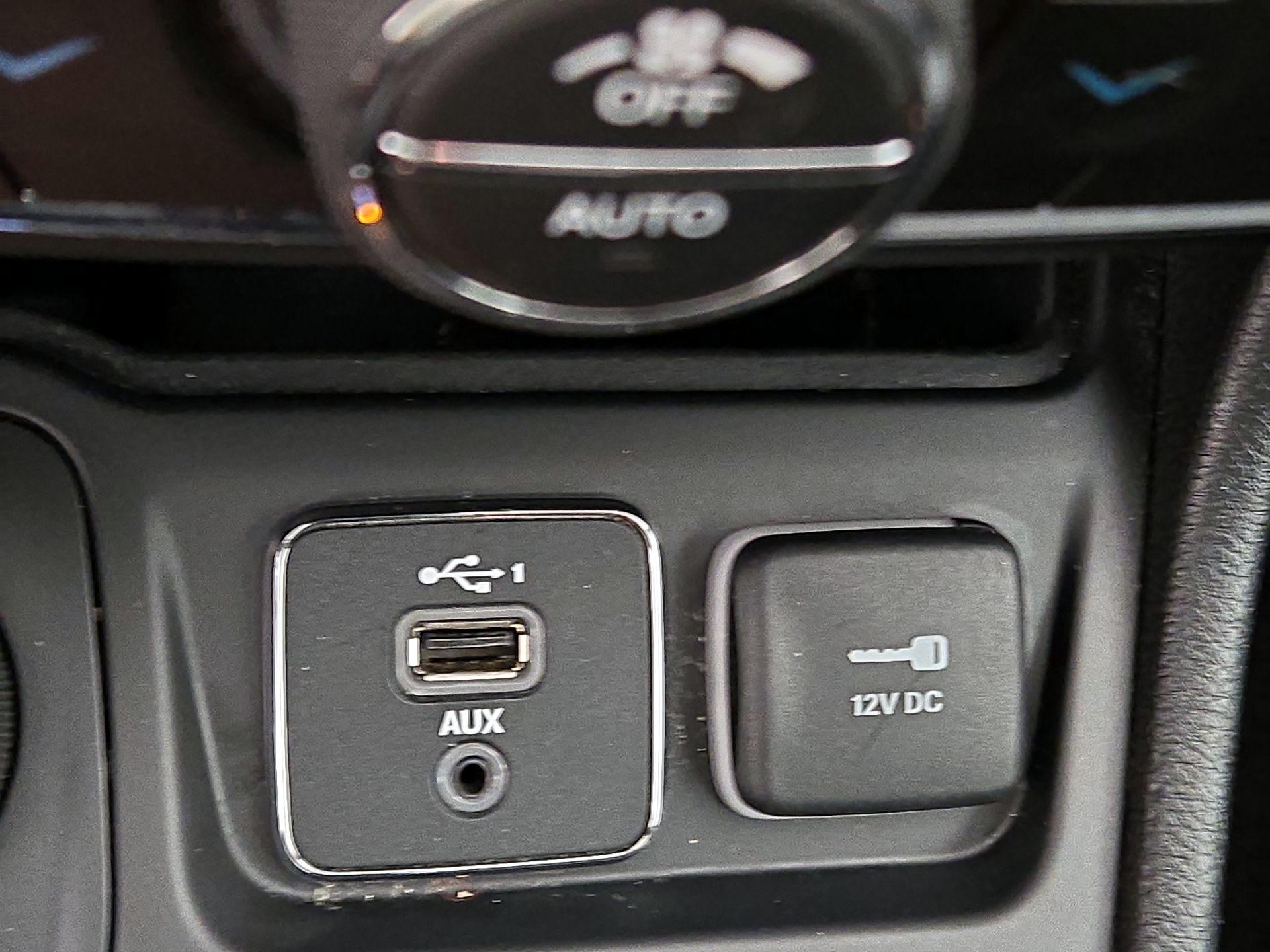 Thumbnail: 2020 Jeep Cherokee - 18