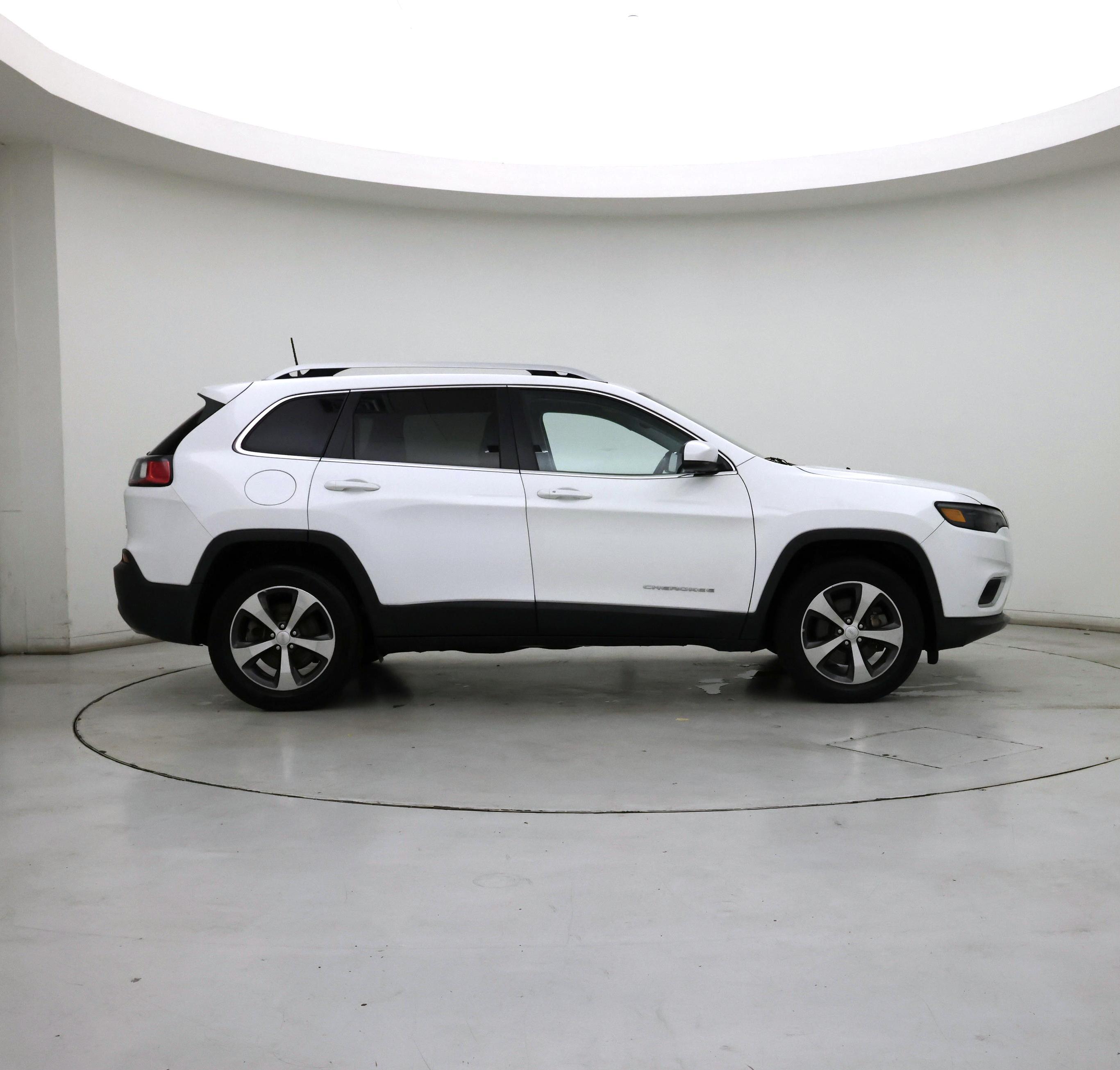 Thumbnail: 2020 Jeep Cherokee - 7