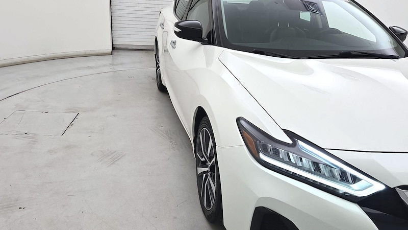 2020 Nissan Maxima SV Hero Image
