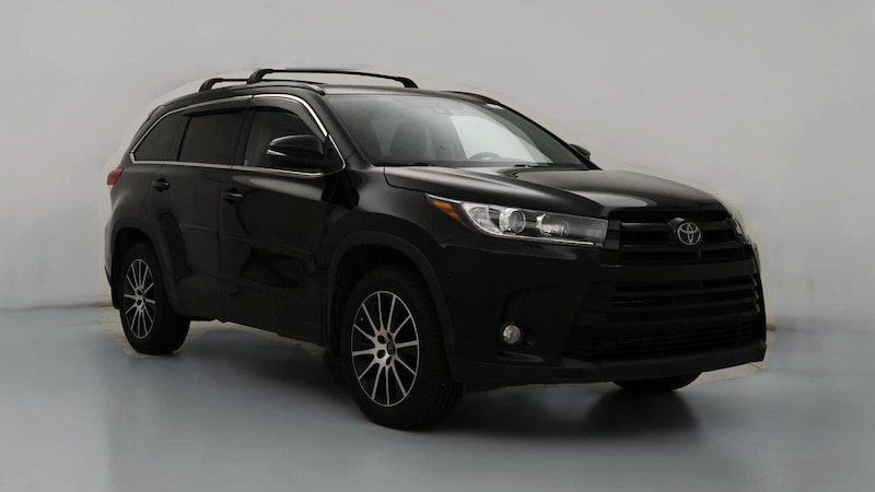 2018 Toyota Highlander SE Hero Image