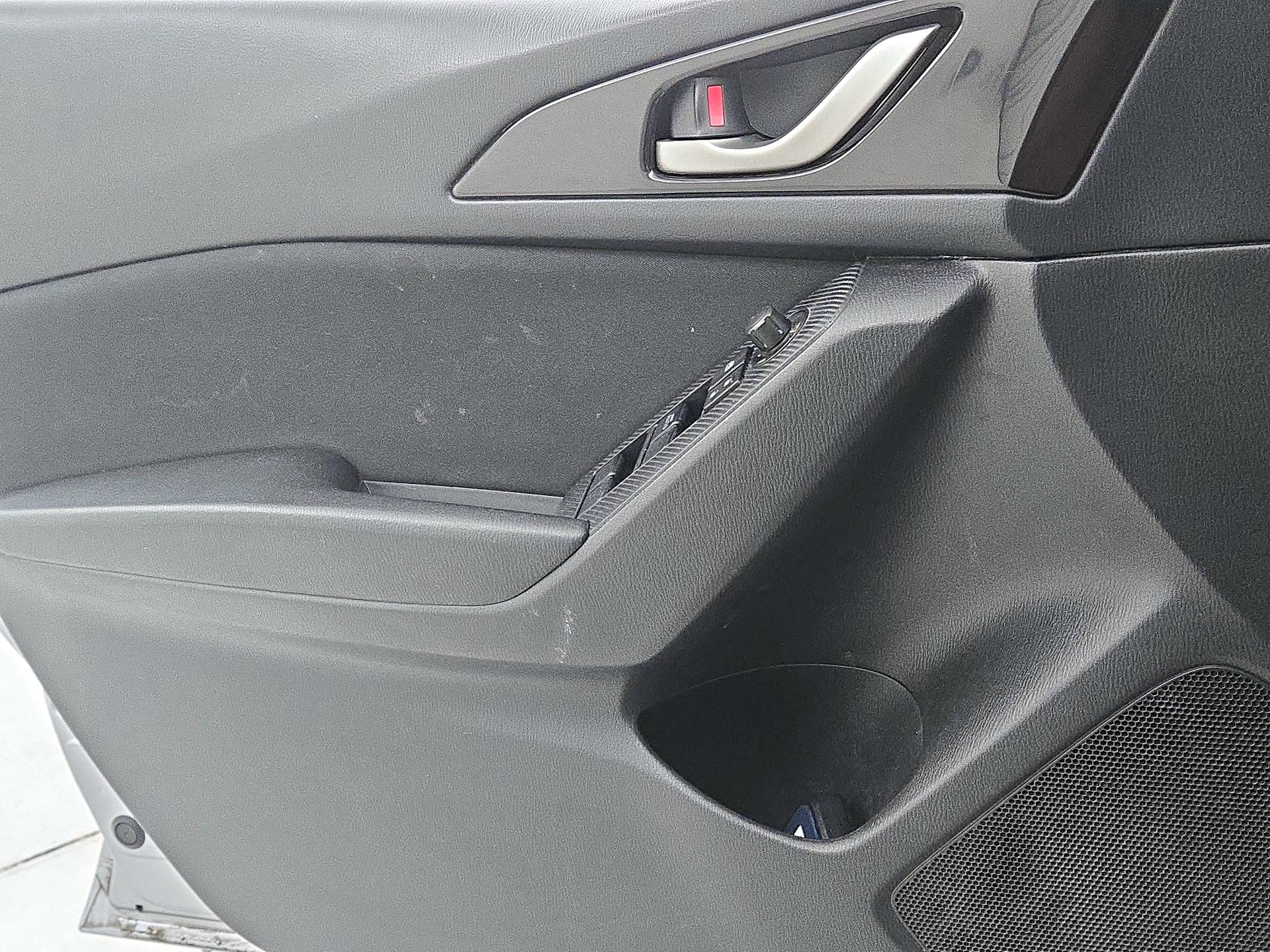 Thumbnail: 2015 Mazda Mazda3 - 12