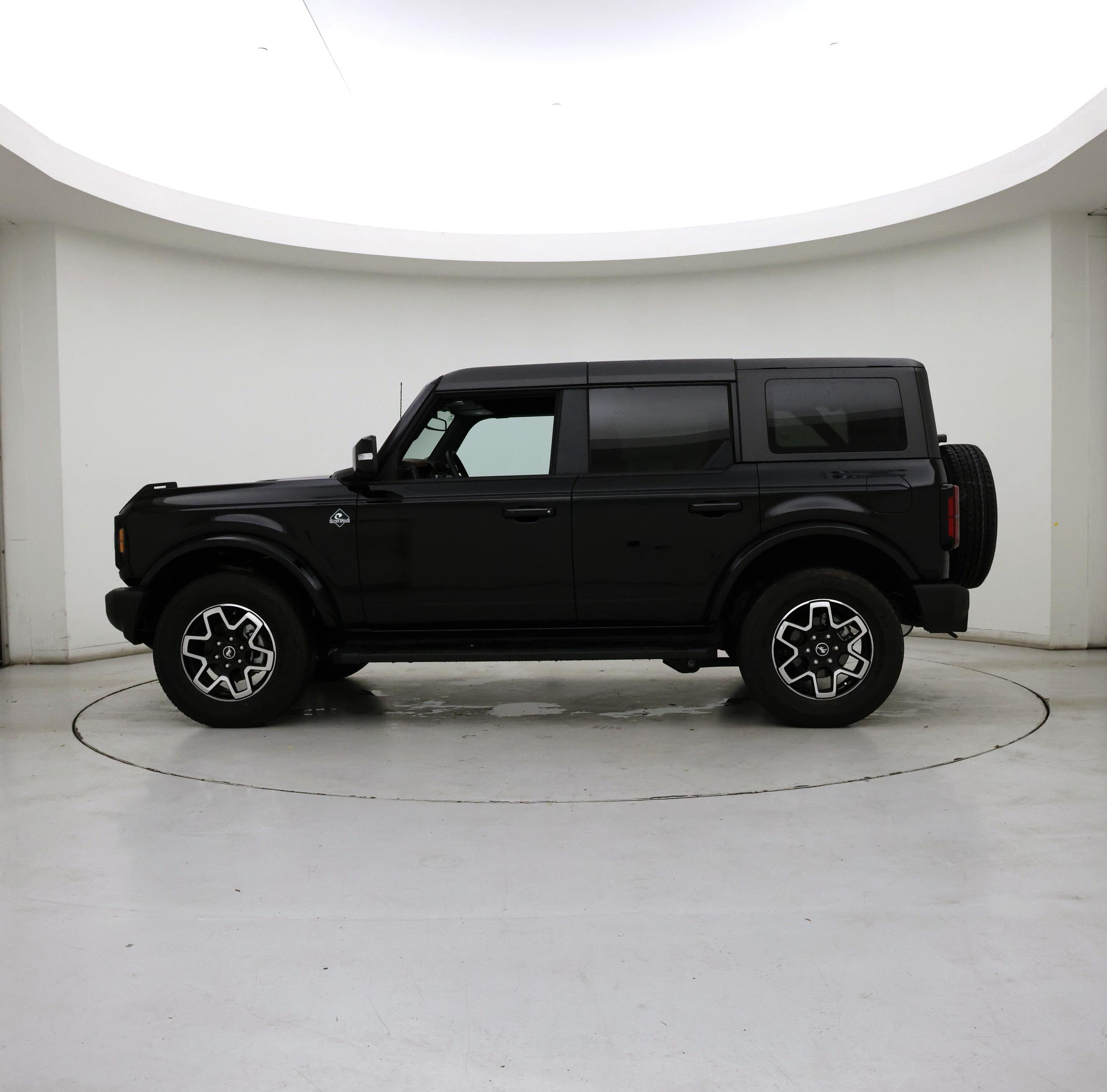 Thumbnail: 2024 Ford Bronco - 3