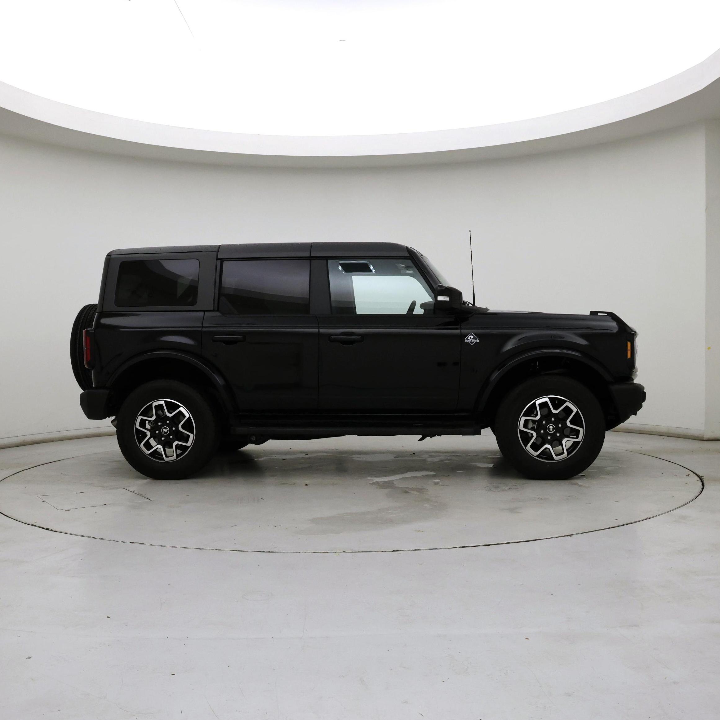 Thumbnail: 2024 Ford Bronco - 7