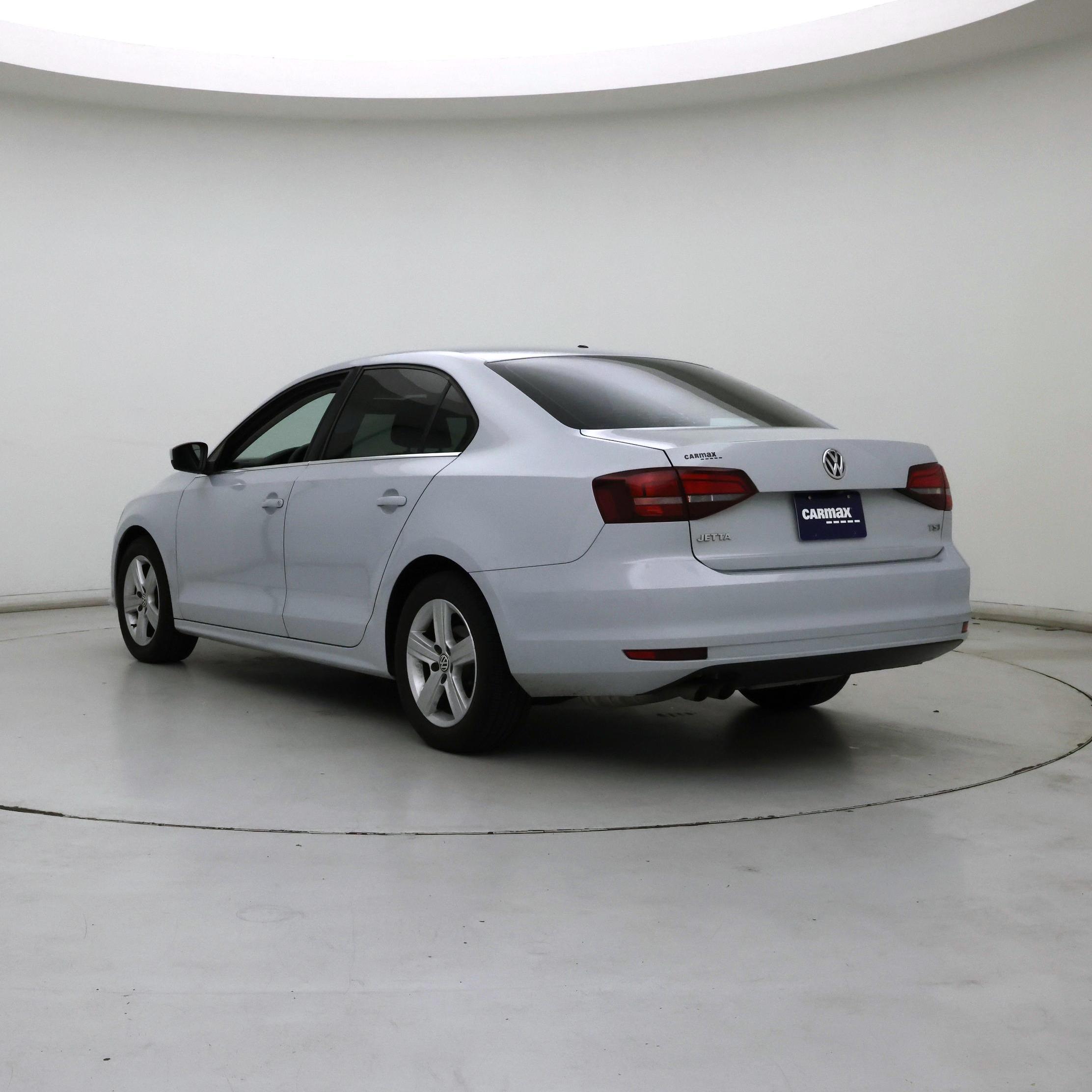 Thumbnail: 2017 Volkswagen Jetta - 2