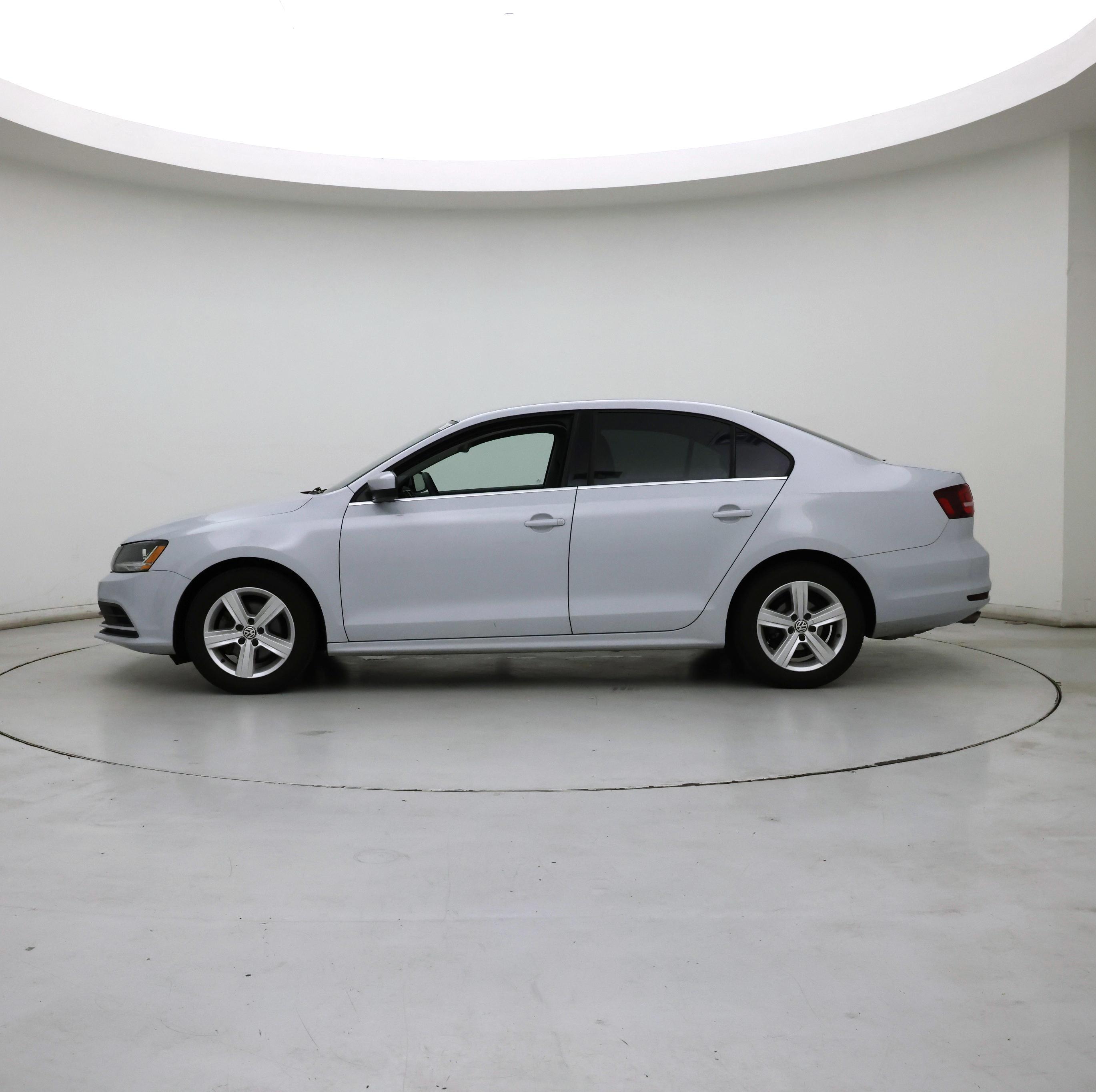 Thumbnail: 2017 Volkswagen Jetta - 3