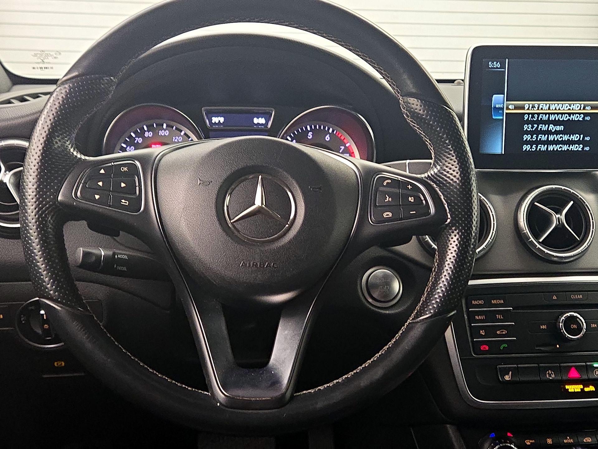 Thumbnail: 2015 Mercedes-Benz CLA - 10