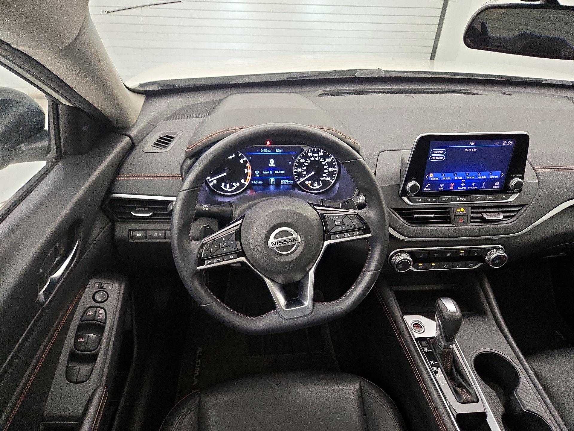 Thumbnail: 2020 Nissan Altima - 10
