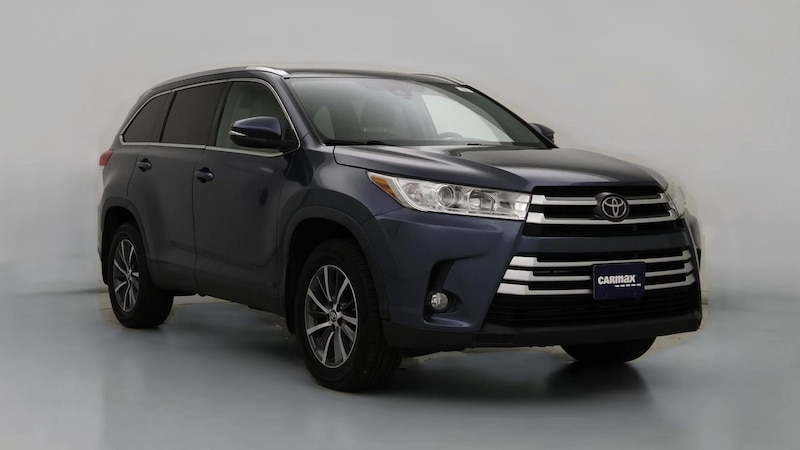 2019 Toyota Highlander XLE Hero Image
