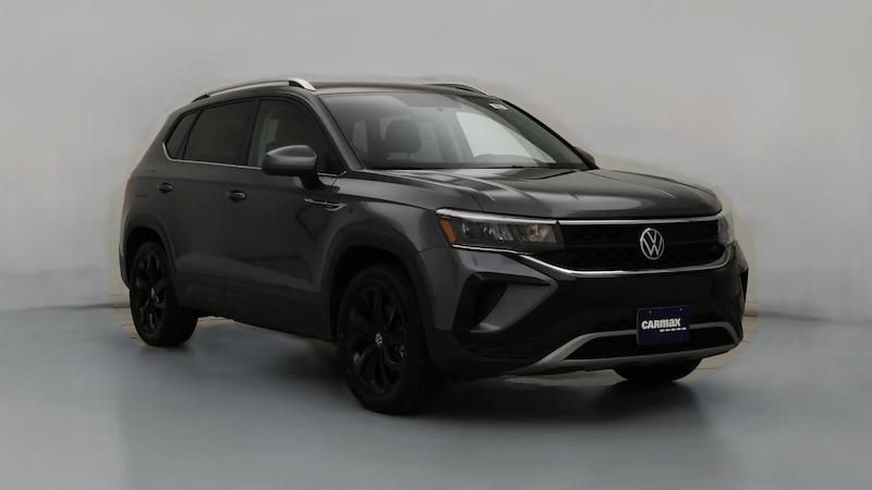 2022 Volkswagen Taos SE Hero Image