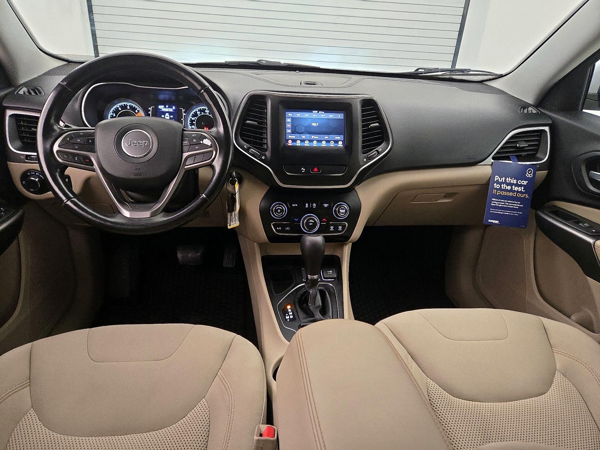 Thumbnail: 2020 Jeep Cherokee - 9