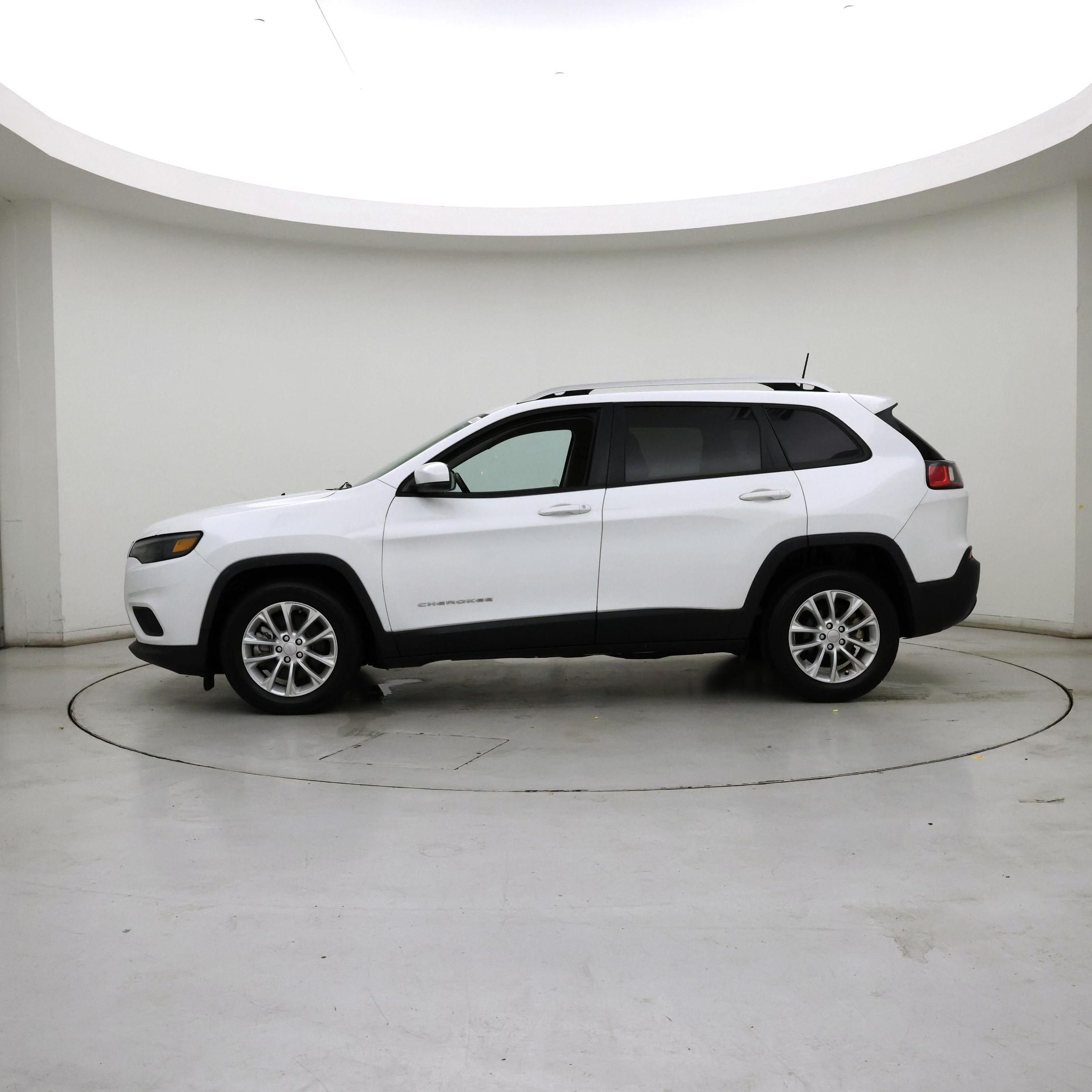 Thumbnail: 2020 Jeep Cherokee - 3