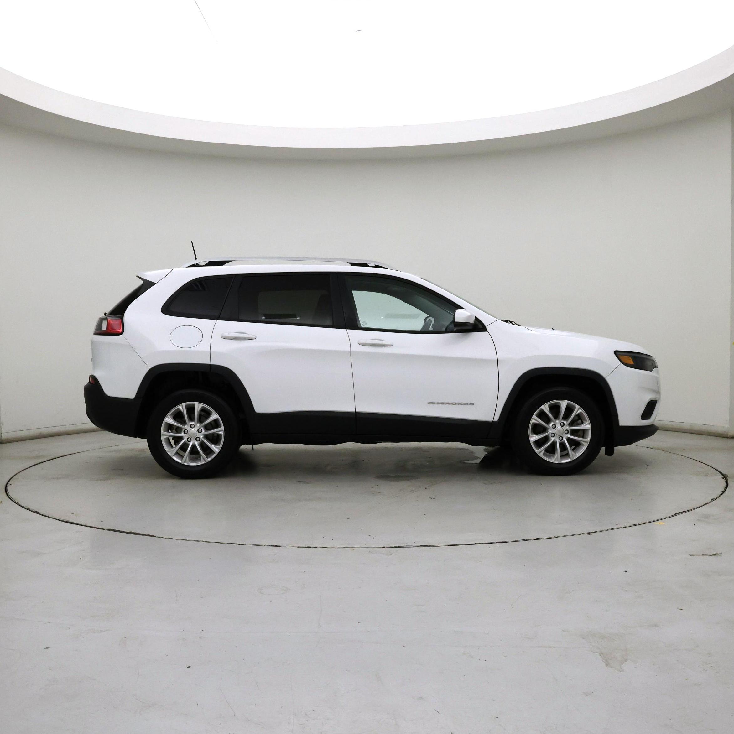 Thumbnail: 2020 Jeep Cherokee - 7