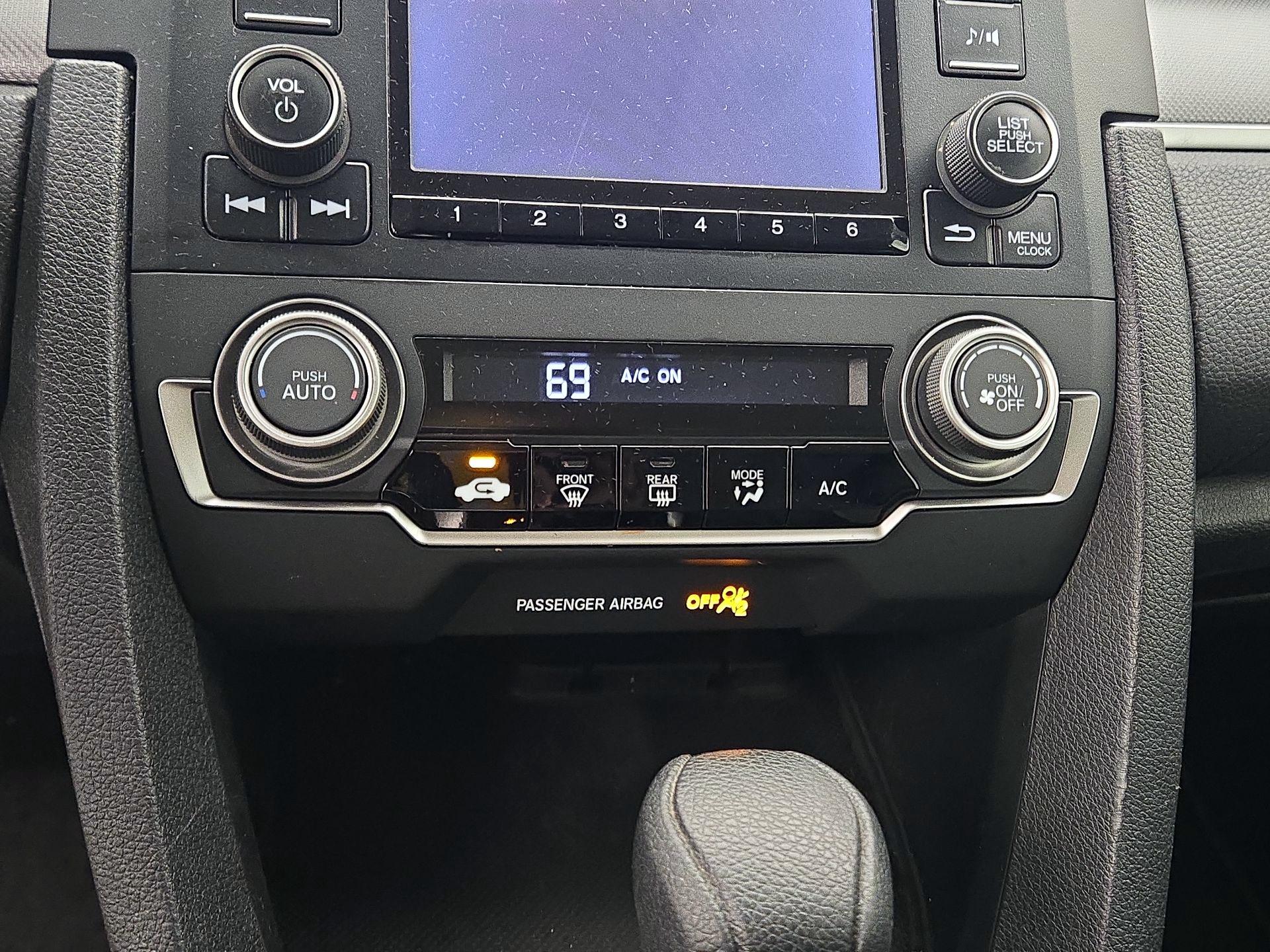 Thumbnail: 2016 Honda Civic - 15