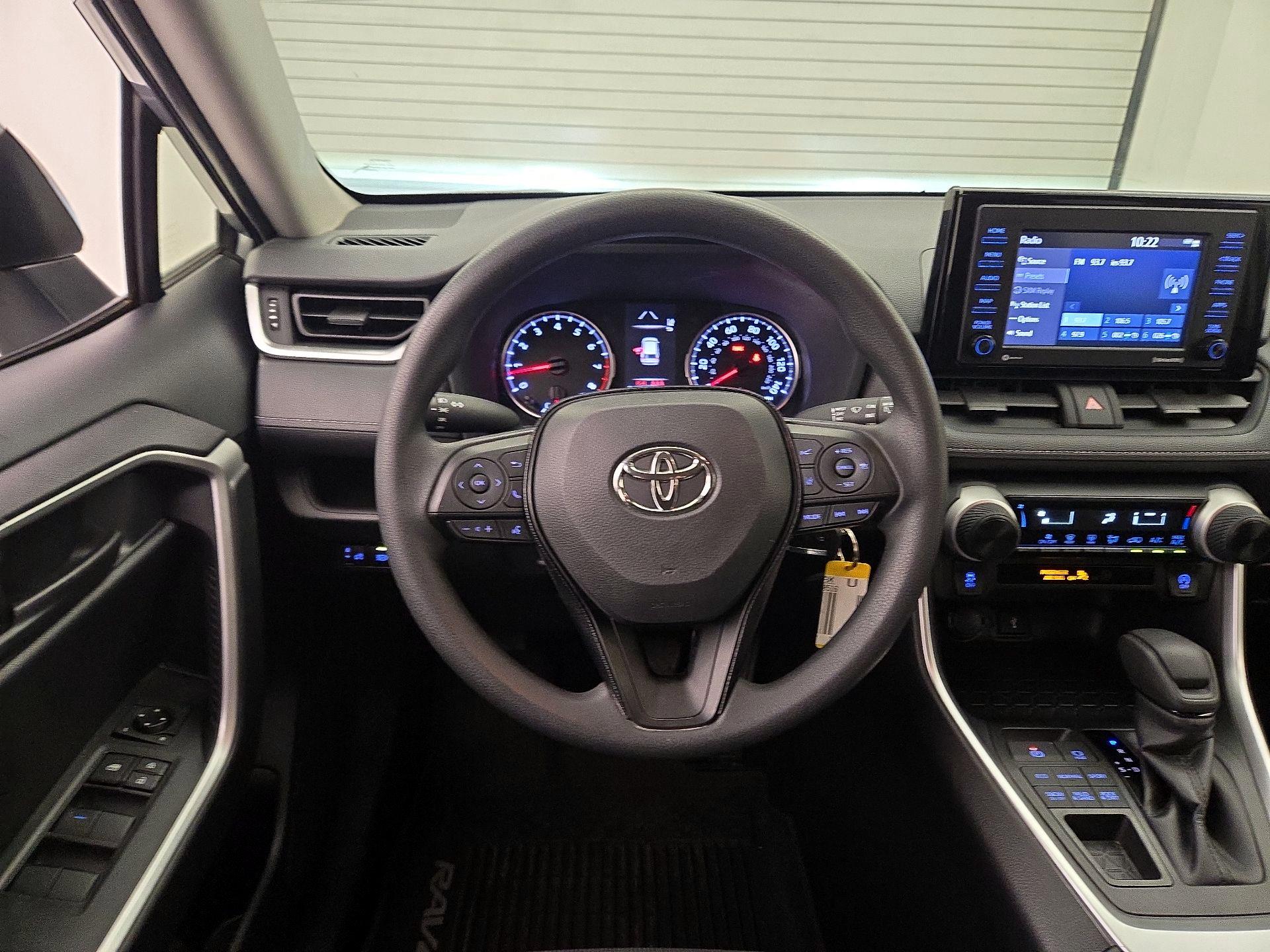 Thumbnail: 2020 Toyota RAV4 - 10