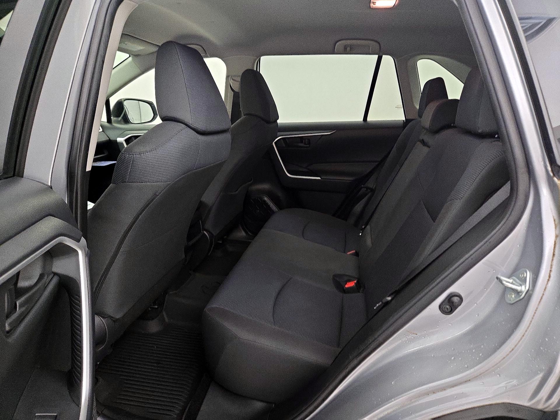 Thumbnail: 2020 Toyota RAV4 - 19