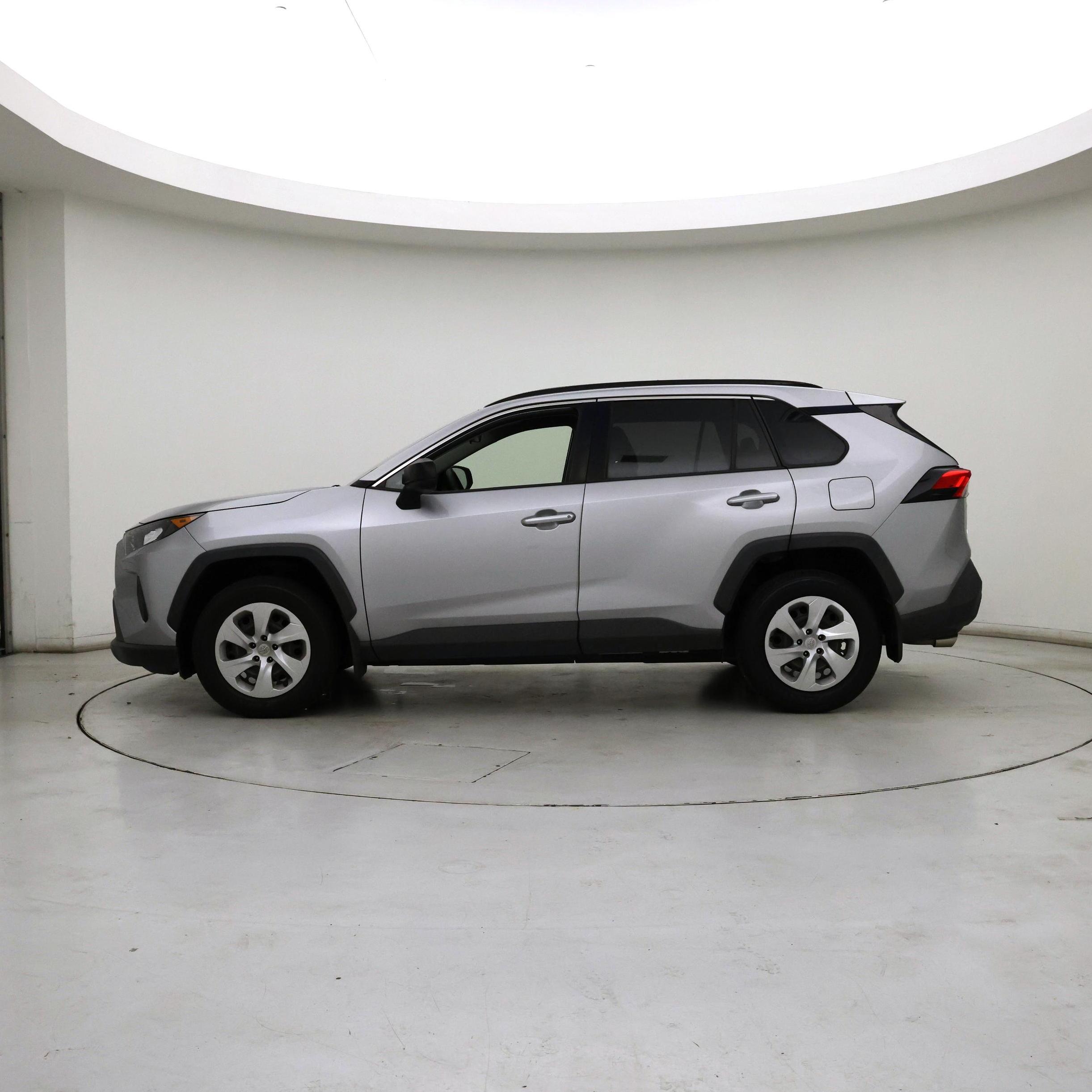 Thumbnail: 2020 Toyota RAV4 - 3