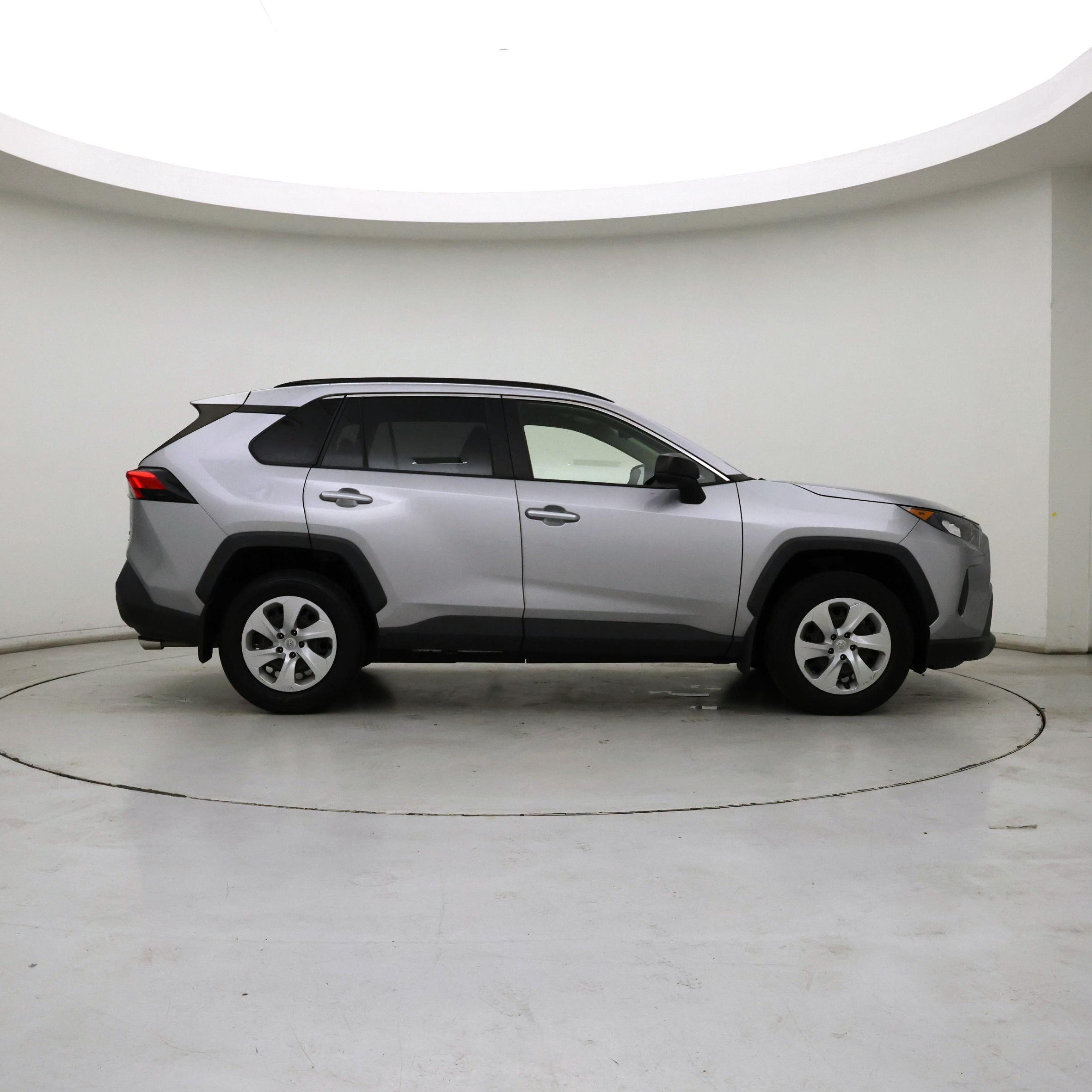 Thumbnail: 2020 Toyota RAV4 - 7