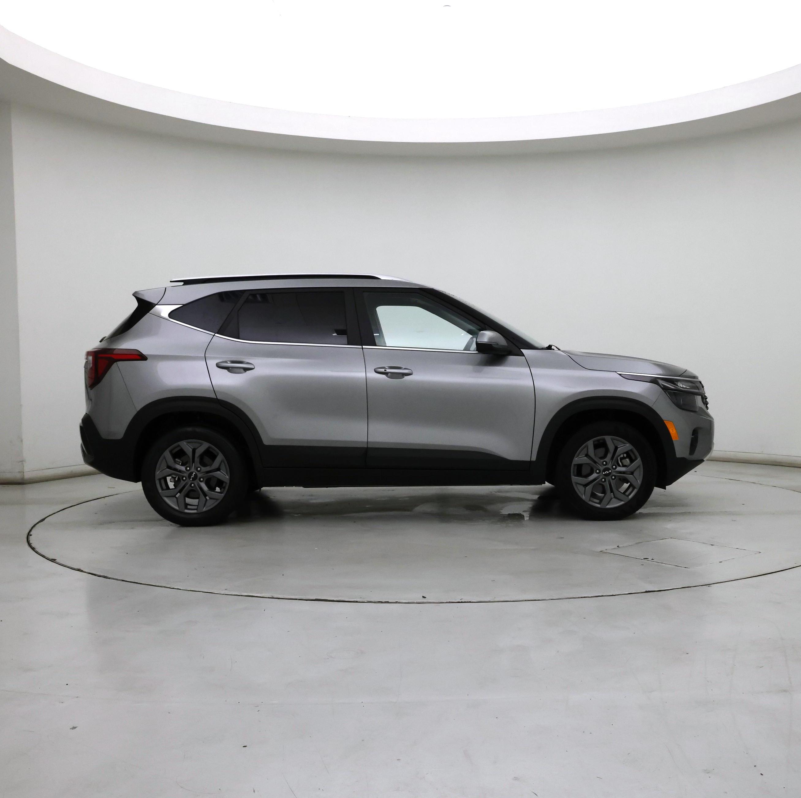 Thumbnail: 2024 Kia Seltos - 7