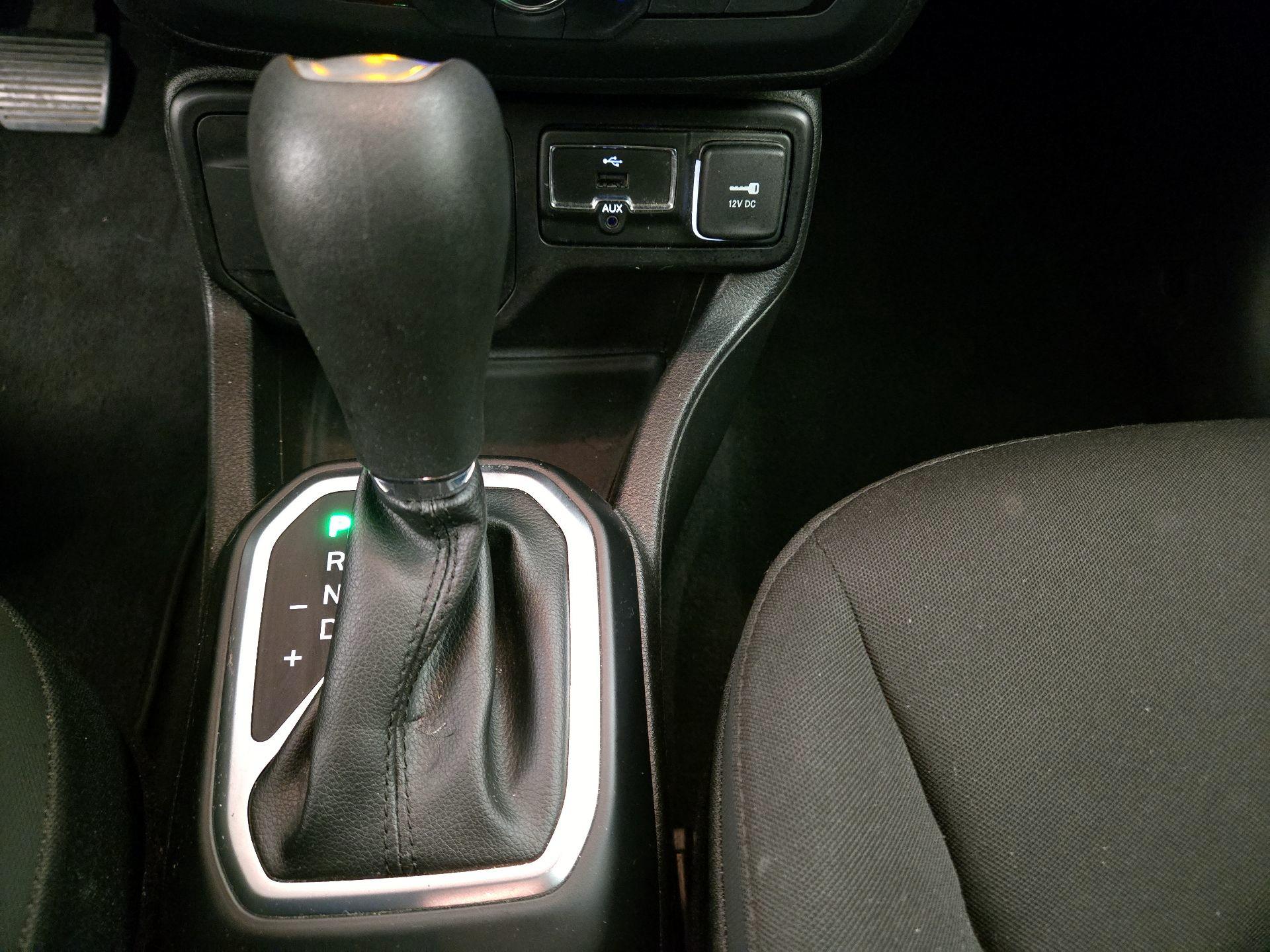 Thumbnail: 2018 Jeep Renegade - 16