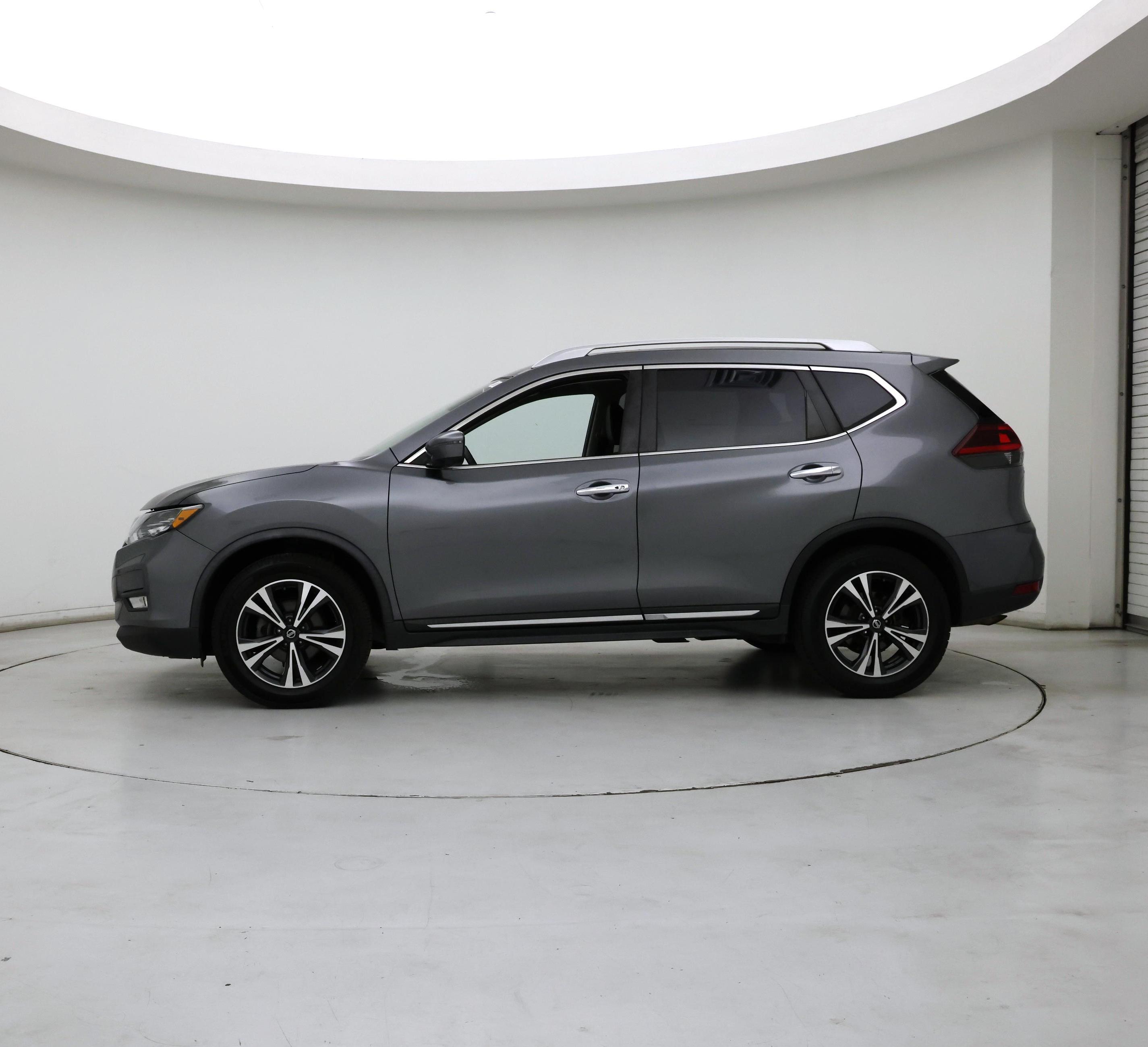 Thumbnail: 2018 Nissan Rogue - 3